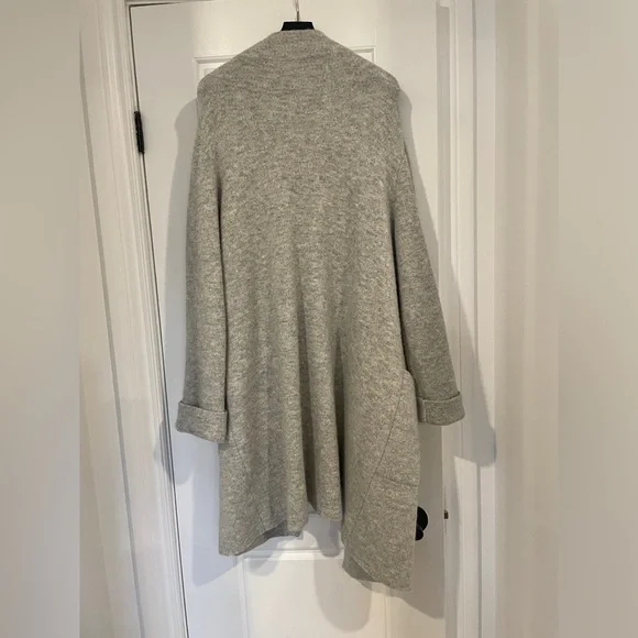 Vince clean edge cardigan coat size medium merino wool - Picture 13 of 13